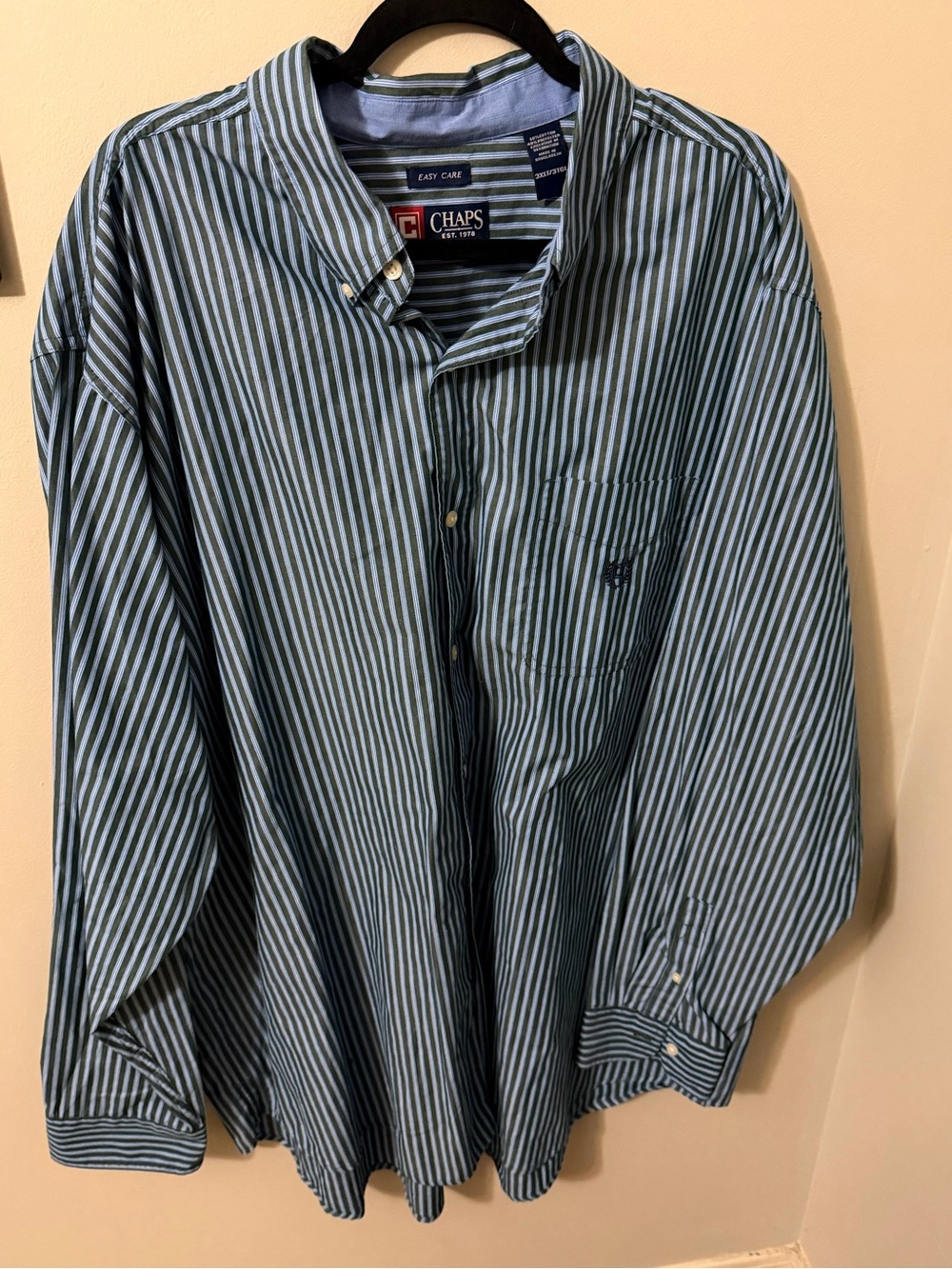 Chaps Men's Blue & White Vertical Stripe Button-Down Shirt